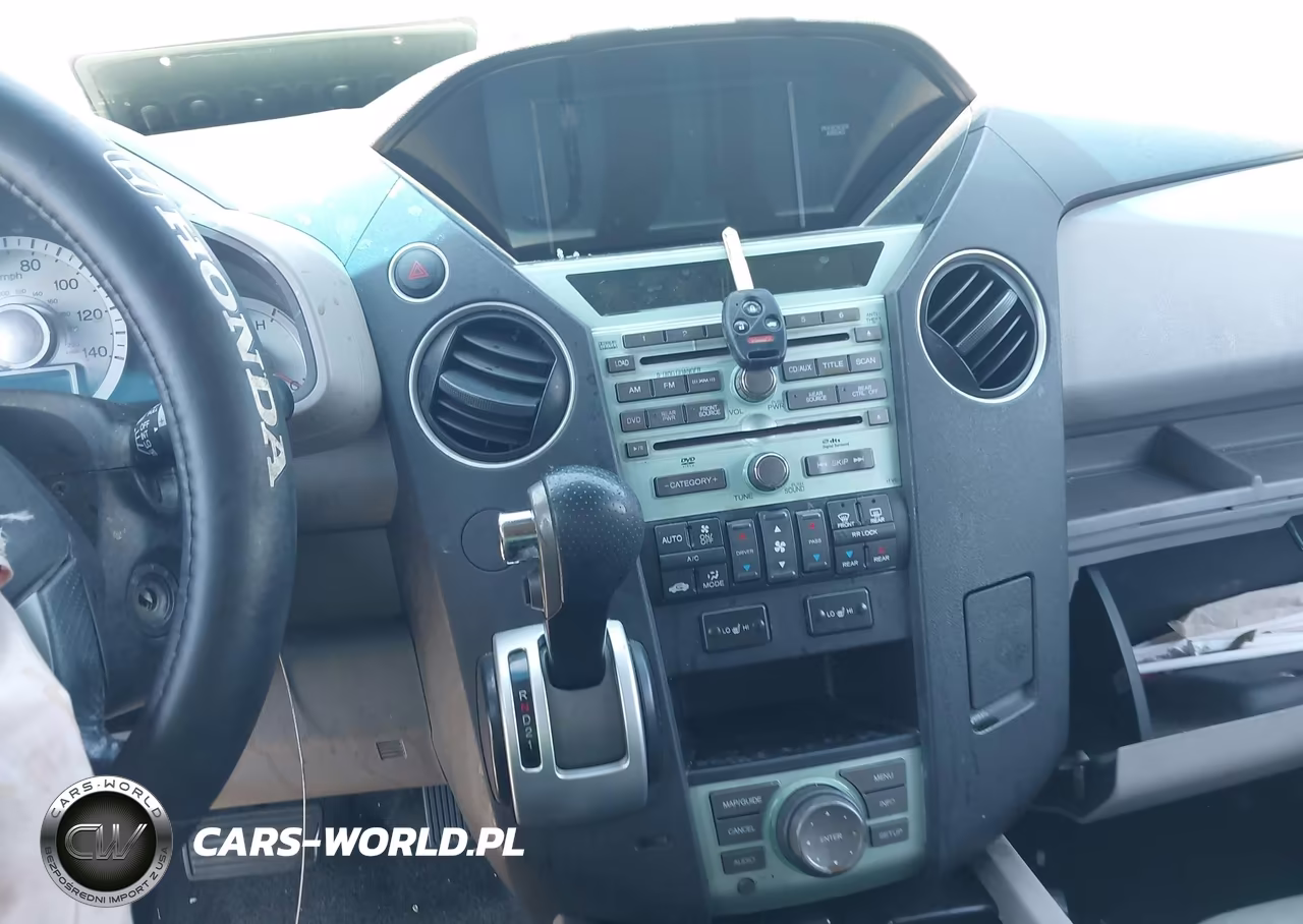2011 Honda Pilot Touring VIN:5FNYF3H95BB013904 - 11