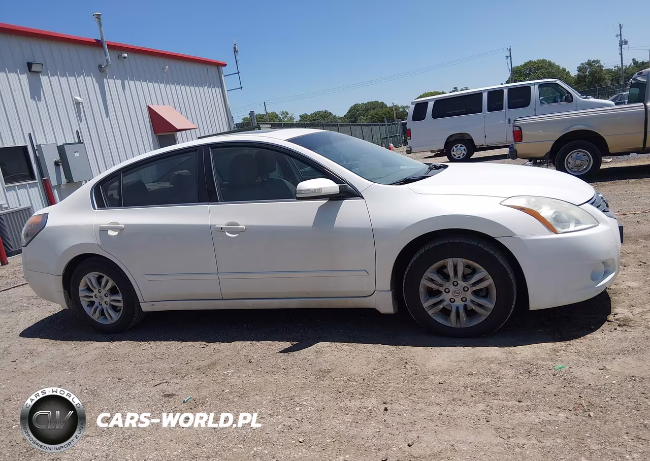 2011 Nissan Altima 2.5 S VIN:1N4AL2AP9BN441883 - 13