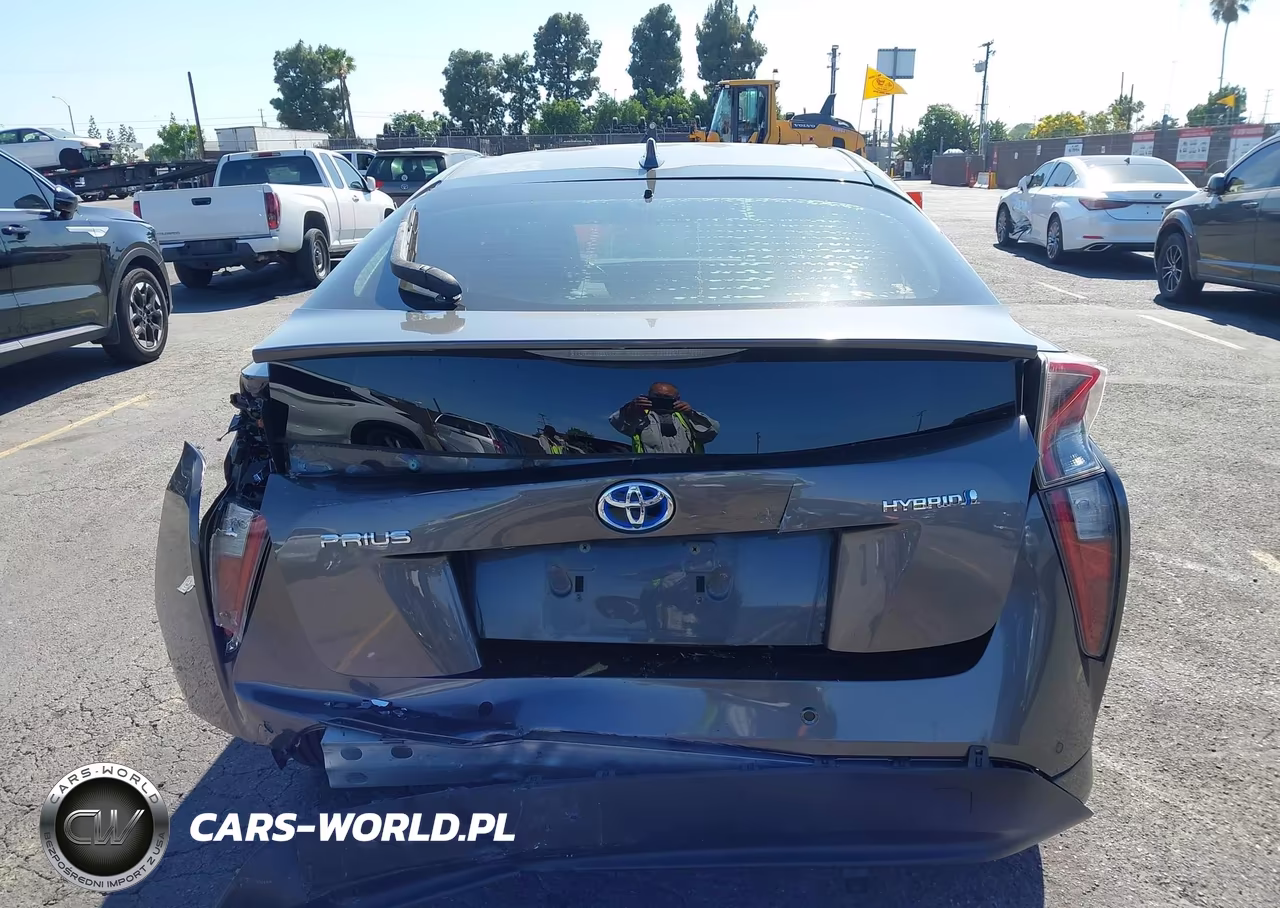 2017 Toyota Prius Three VIN:JTDKARFU8H3542820 - 16