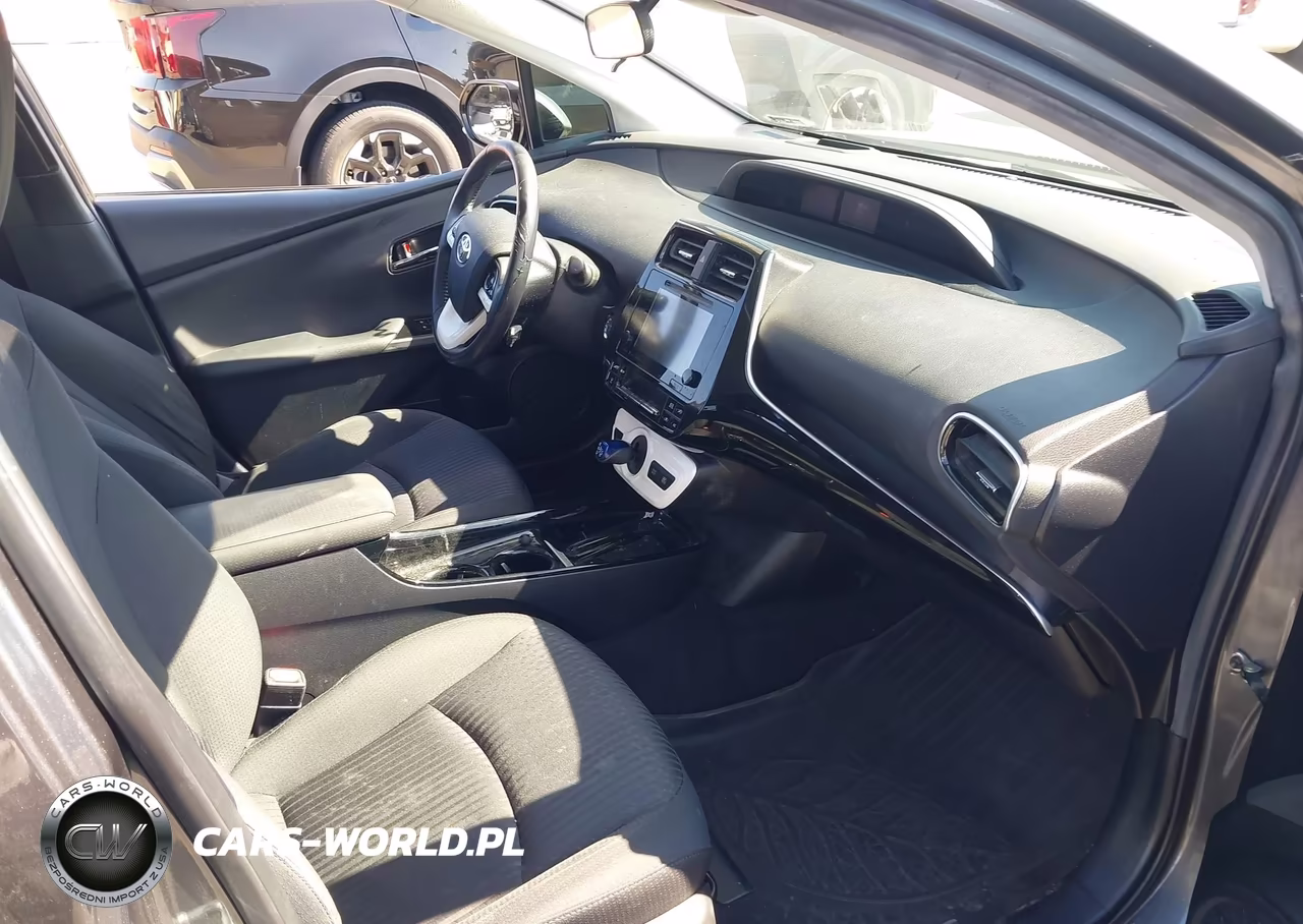2017 Toyota Prius Three VIN:JTDKARFU8H3542820 - 5
