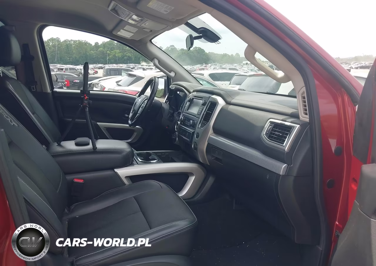 2019 Nissan Titan Pro-4X VIN:1N6AA1E58KN519358 - 5