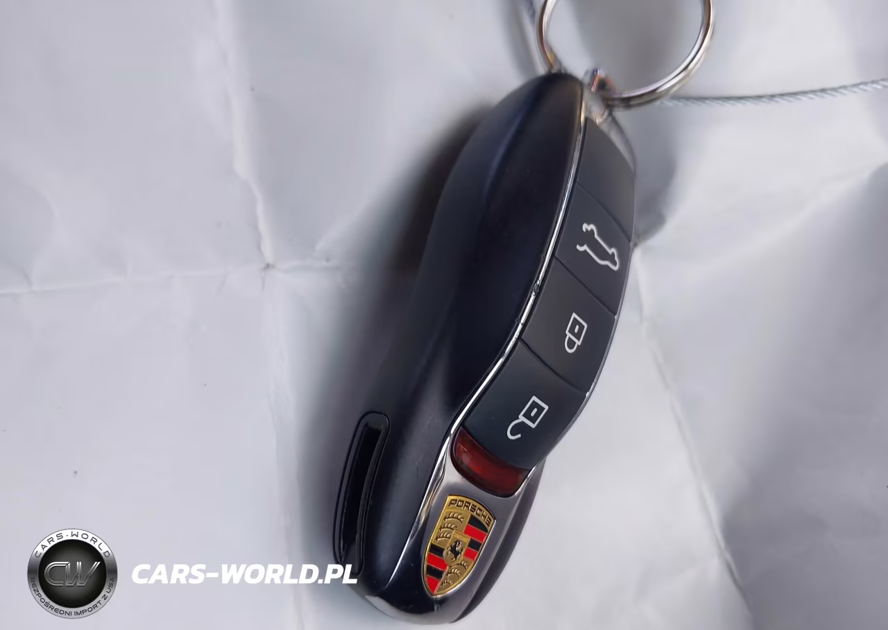 2023 Porsche Macan T VIN:WP1AA2A52PLB13009 - 11