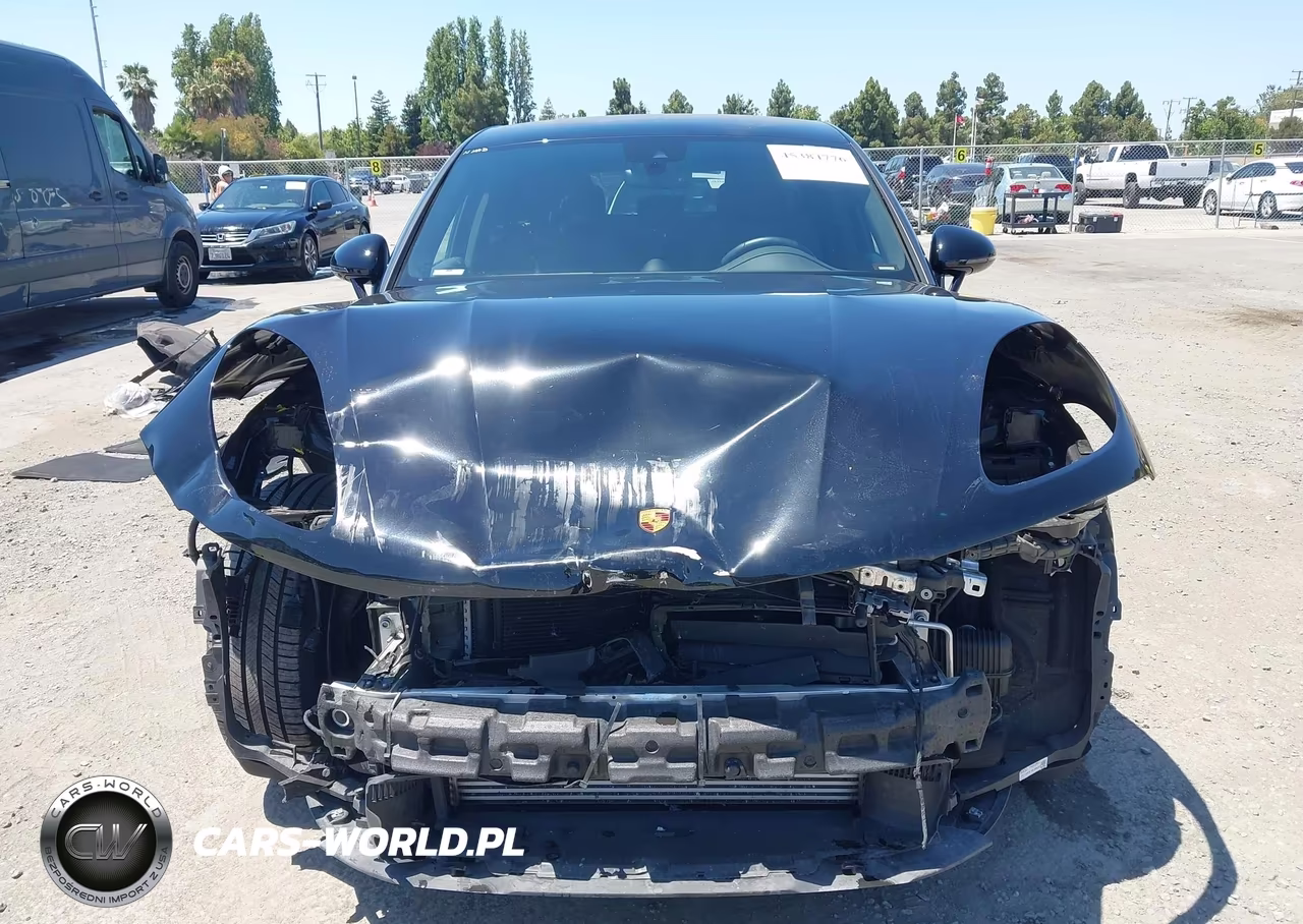 2023 Porsche Macan T VIN:WP1AA2A52PLB13009 - 13