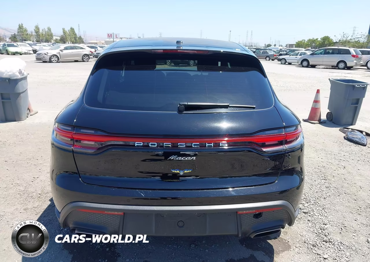 2023 Porsche Macan T VIN:WP1AA2A52PLB13009 - 17
