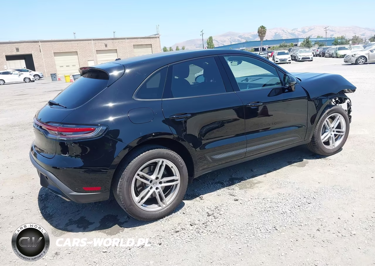 2023 Porsche Macan T VIN:WP1AA2A52PLB13009 - 4