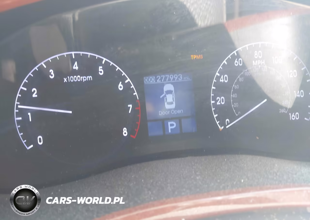 2013 Hyundai Genesis 3.8 VIN:KMHGC4DD8DU244564 - 7