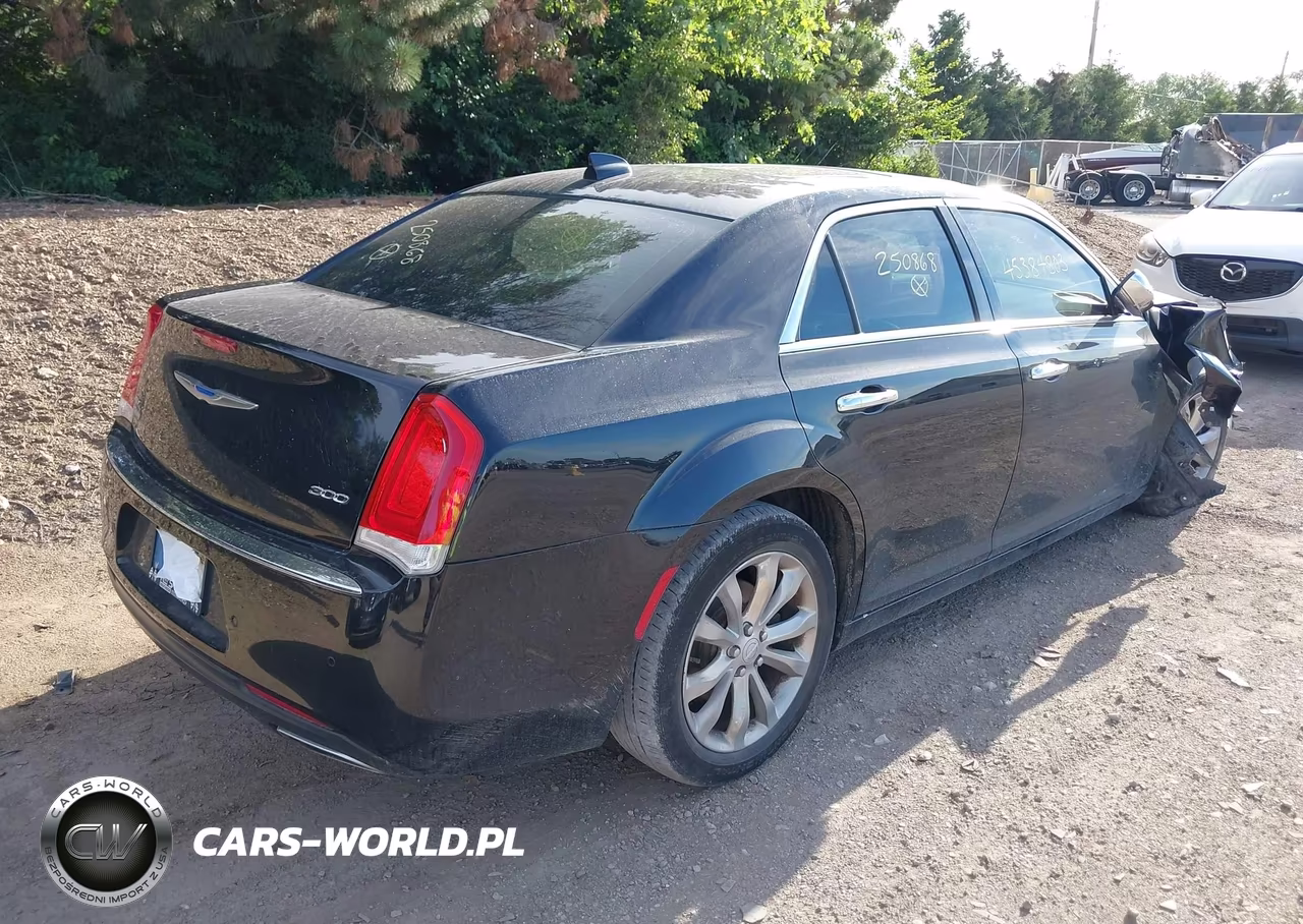 2018 Chrysler 300 Limited Awd VIN:2C3CCAKG1JH250868 - 4