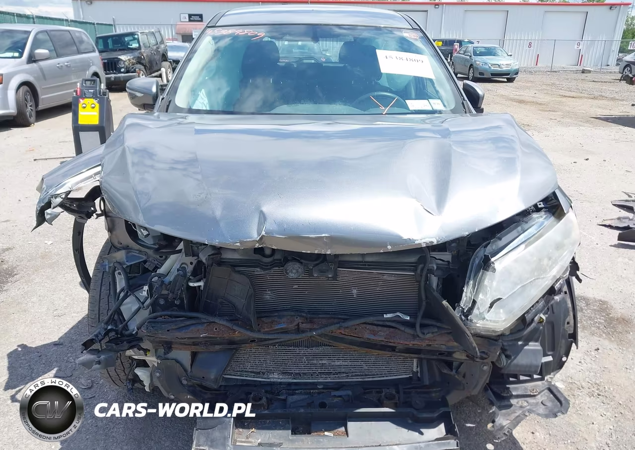 2015 Nissan Rogue S VIN:KNMAT2MV0FP547394 - 12