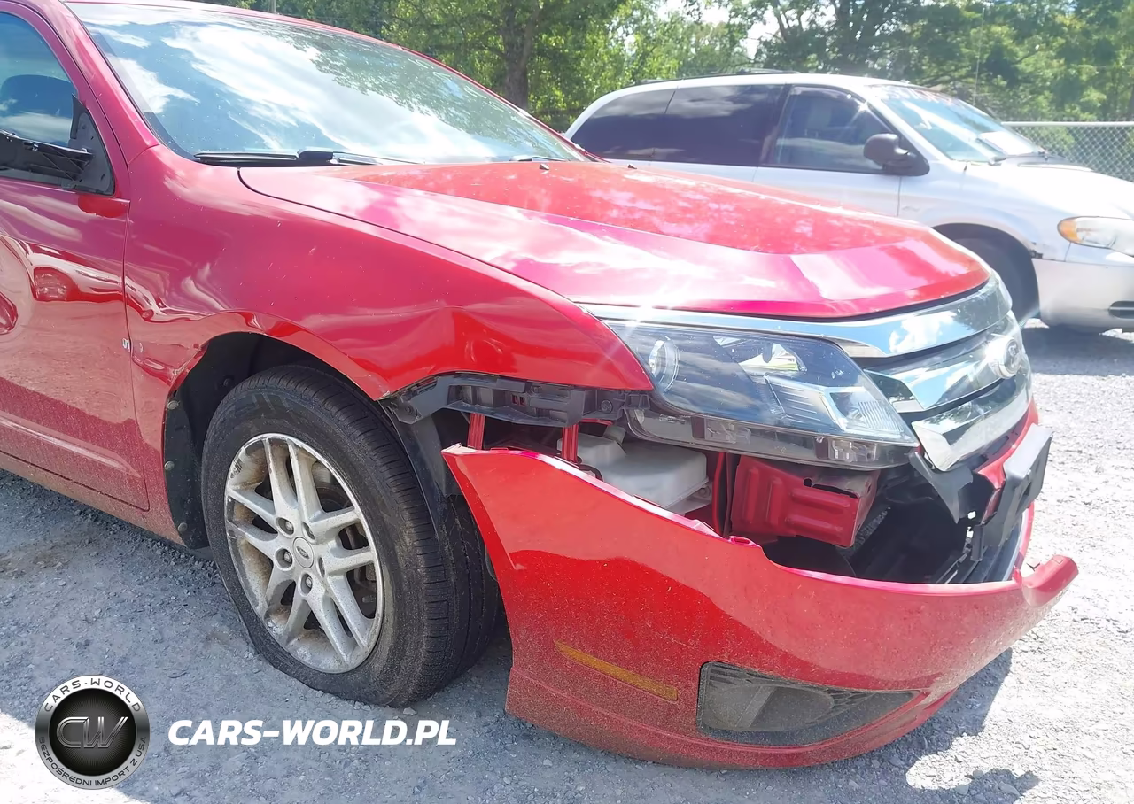 2012 Ford Fusion S VIN:3FAHP0GA1CR299179 - 13