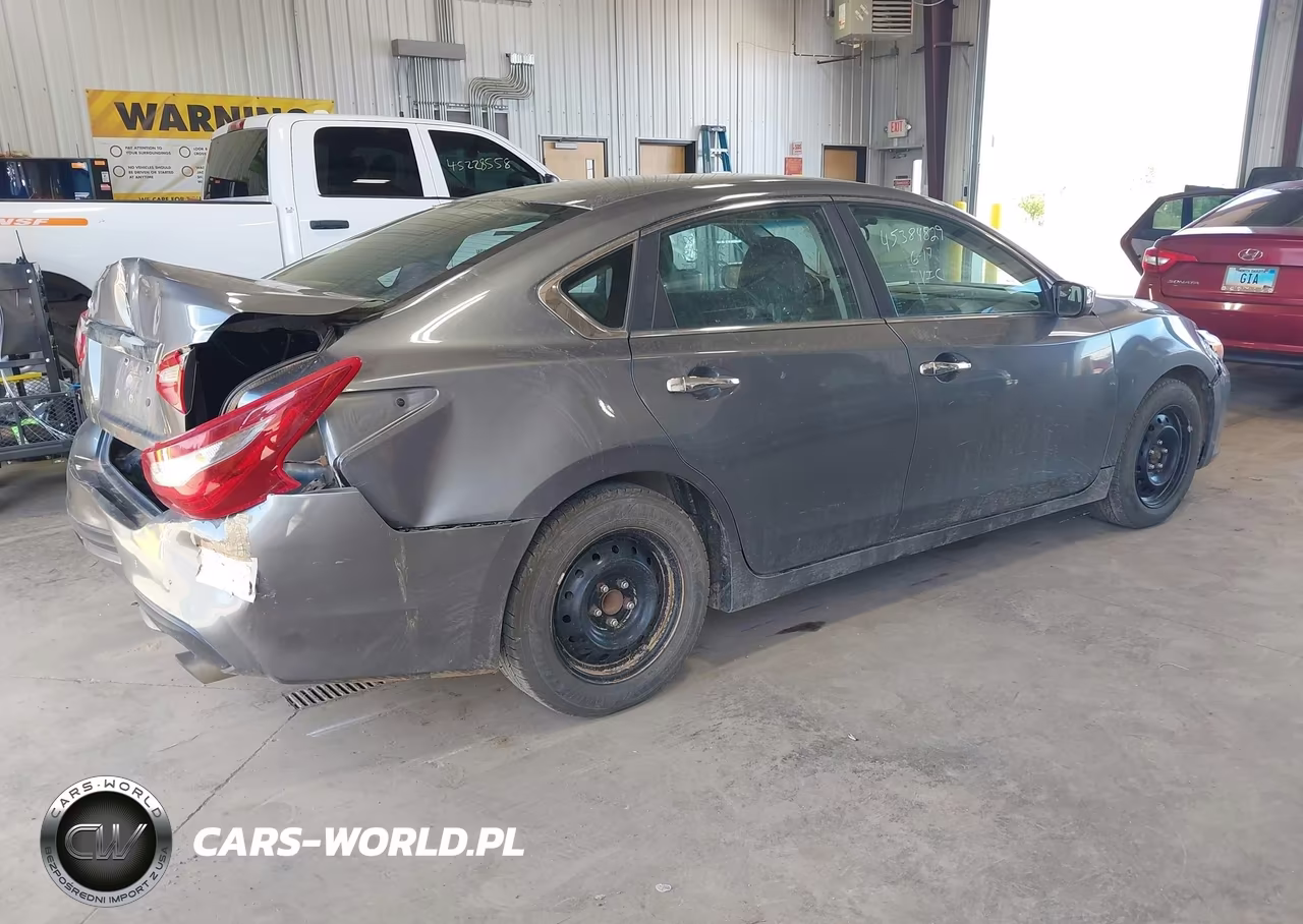 2018 Nissan Altima 2.5 S VIN:1N4AL3AP2JC236387 - 4