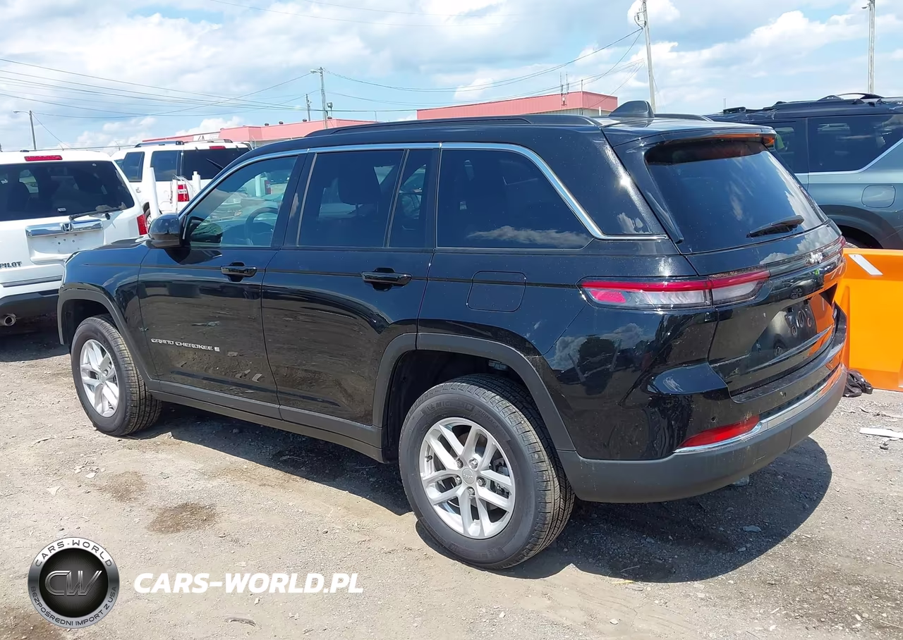 2025 Jeep Grand Cherokee Laredo X 4X2 VIN:1C4RJGAG7S8799580 - 3