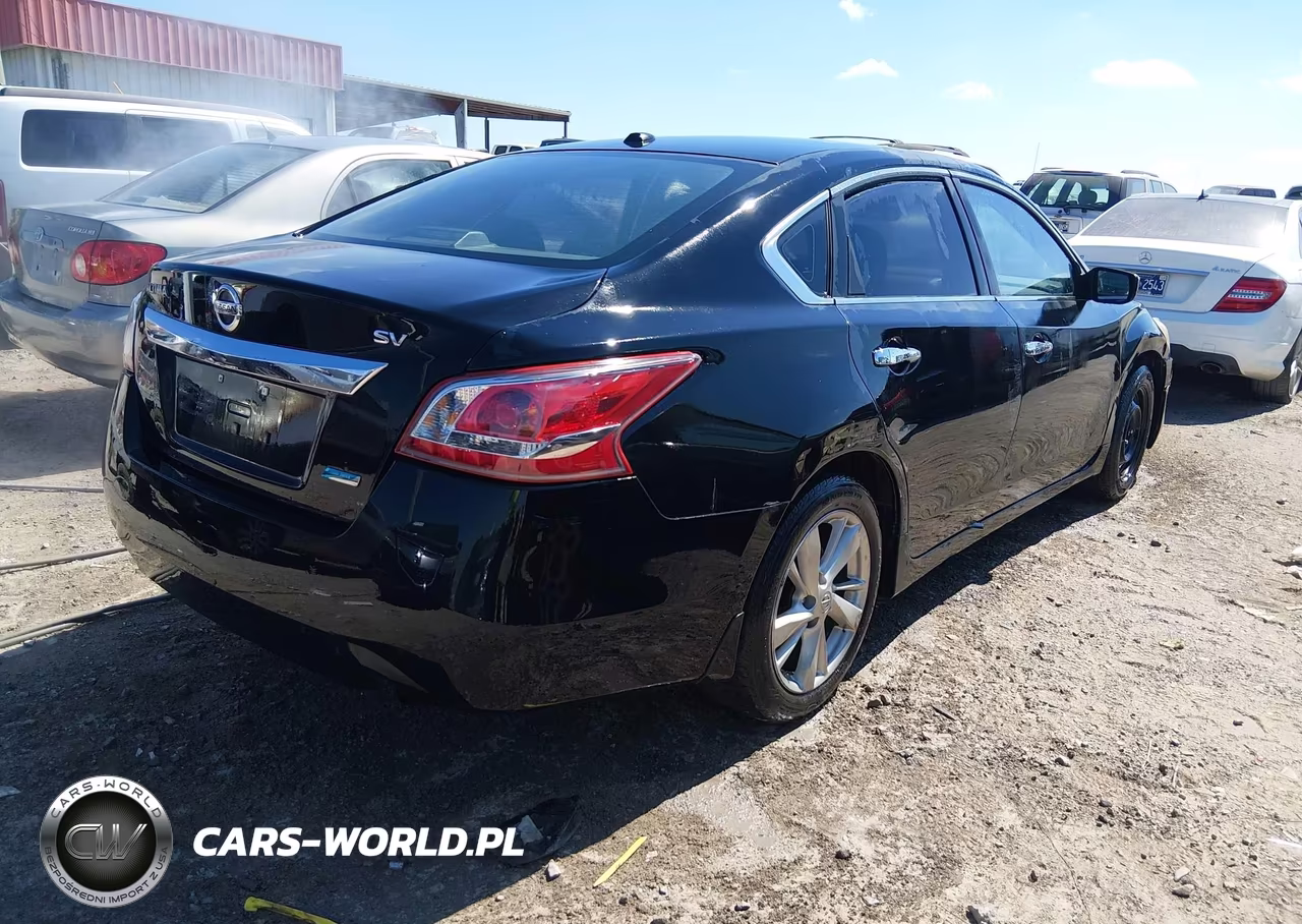 2015 Nissan Altima 2.5 S VIN:1N4AL3AP7FN357167 - 4