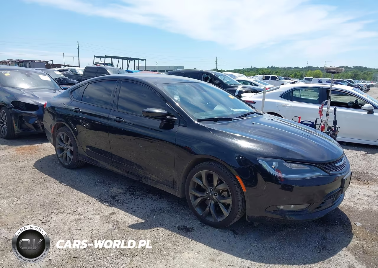 2015 Chrysler 200 S – zdjęcie 1 z 11