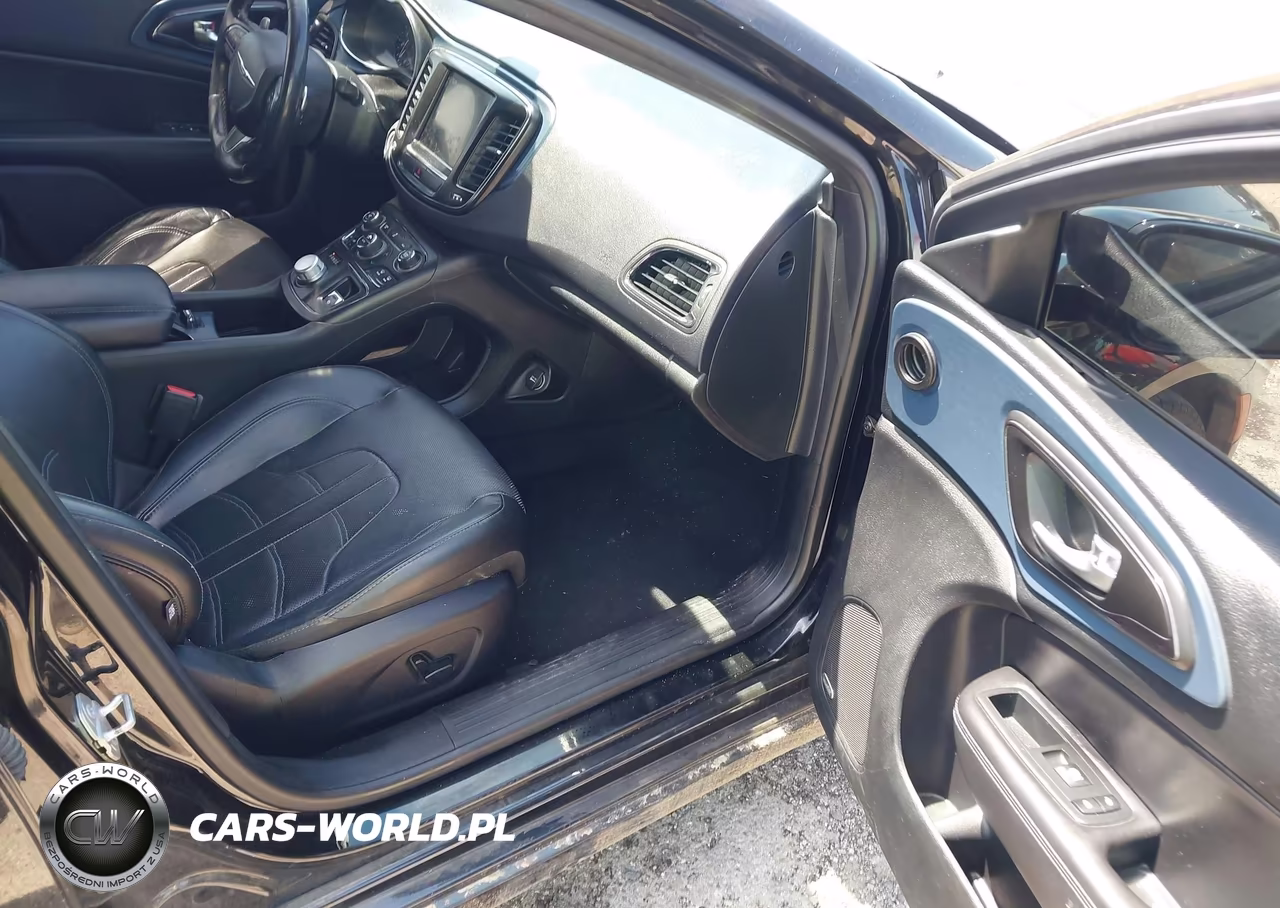 2015 Chrysler 200 S VIN:1C3CCCBG3FN672392 - 5