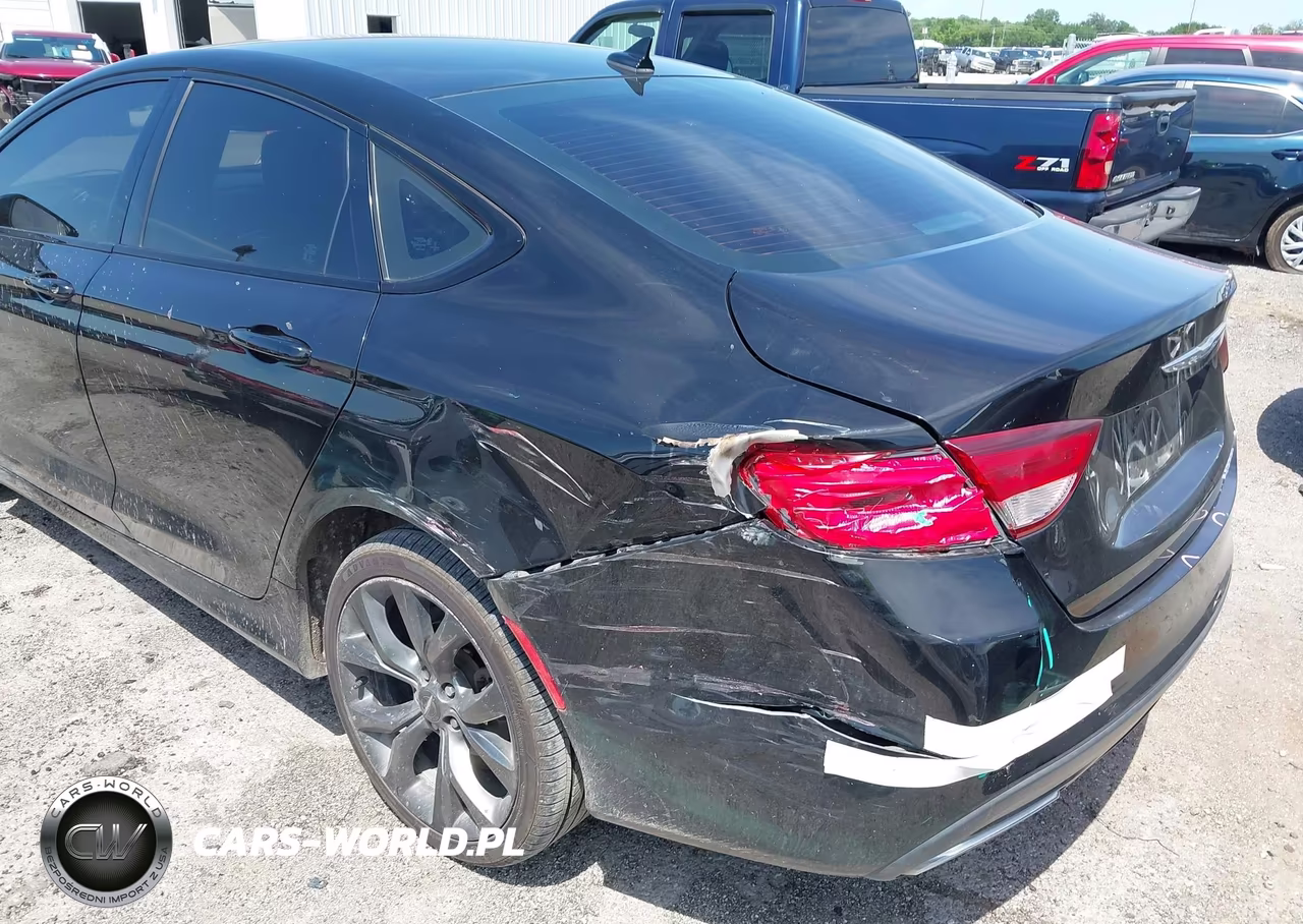 2015 Chrysler 200 S VIN:1C3CCCBG3FN672392 - 6