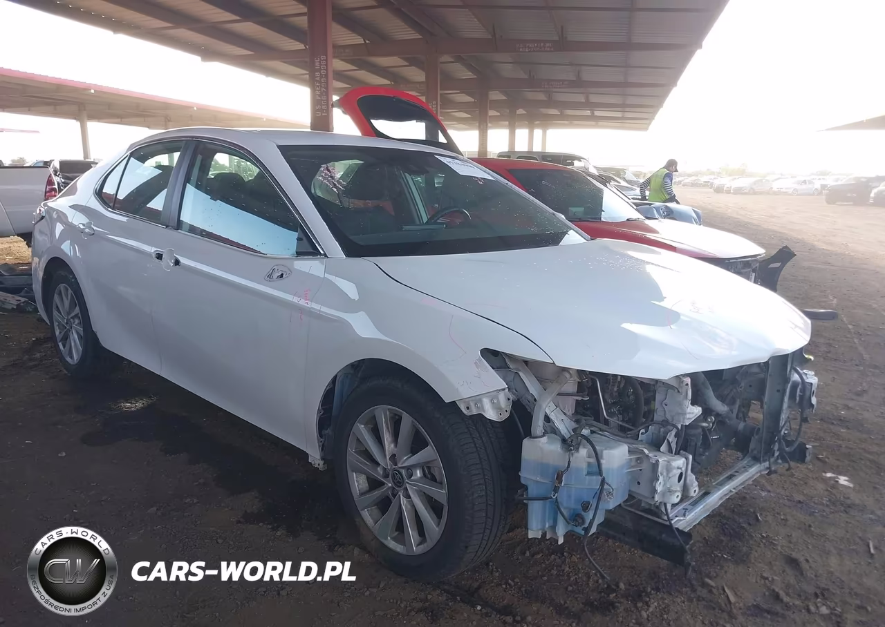 2021 Toyota Camry Le – zdjęcie 1 z 17