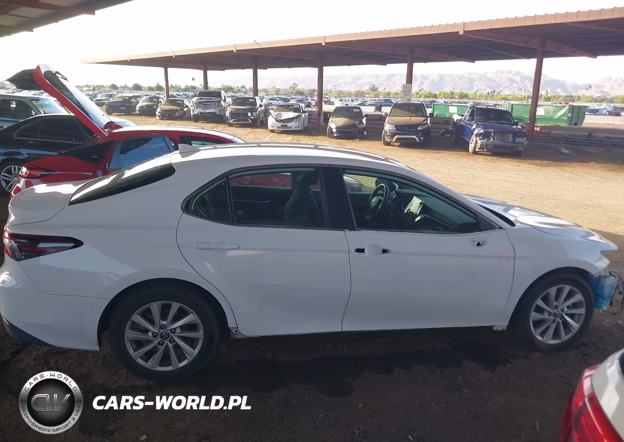 2021 Toyota Camry Le VIN:4T1C11AK1MU472492 - 14