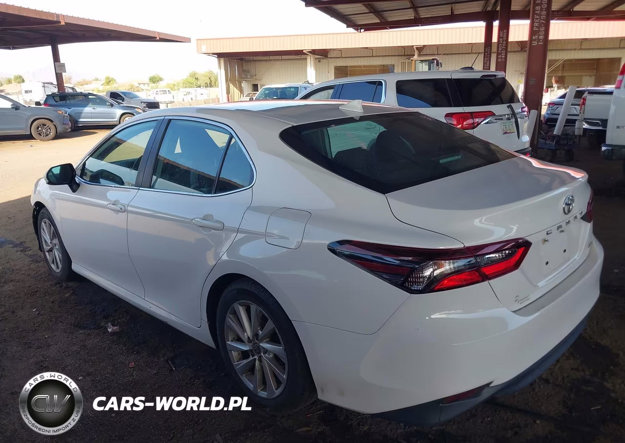 2021 Toyota Camry Le VIN:4T1C11AK1MU472492 - 3