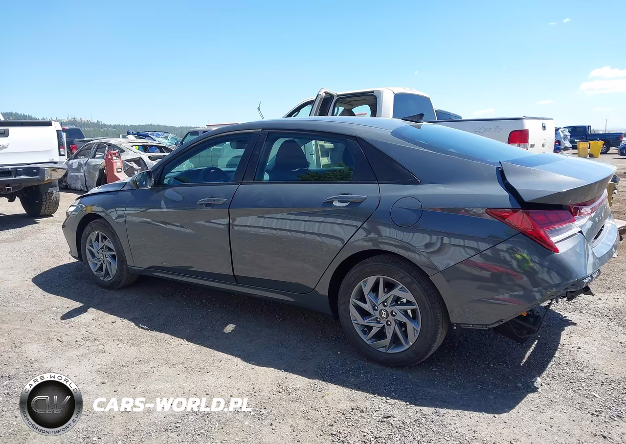 2026 Hyundai Elantra Hybrid Blue VIN:KMHLM4DJ4TU196819 - 15