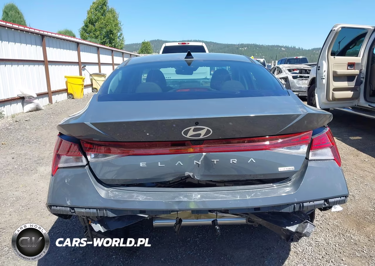 2026 Hyundai Elantra Hybrid Blue VIN:KMHLM4DJ4TU196819 - 17