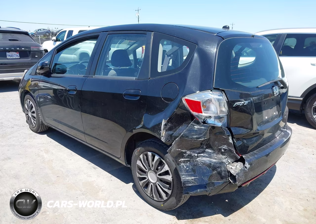 2013 Honda Fit VIN:JHMGE8H33DC048673 - 3