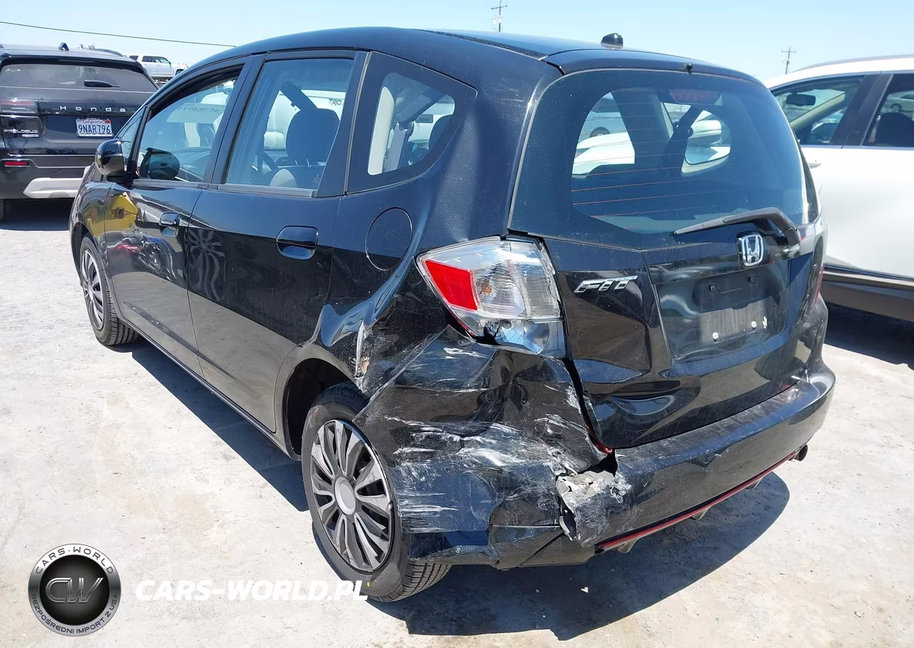 2013 Honda Fit VIN:JHMGE8H33DC048673 - 6