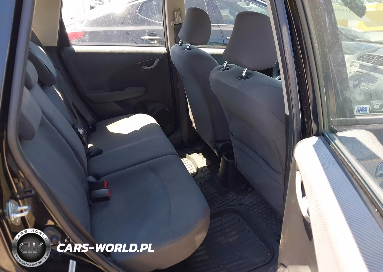 2013 Honda Fit VIN:JHMGE8H33DC048673 - 8
