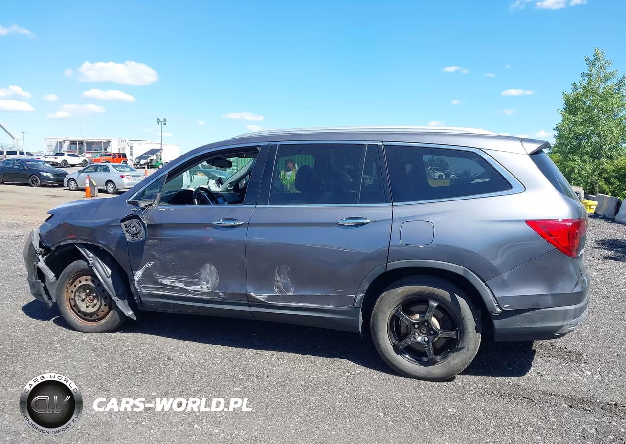 2016 Honda Pilot Elite VIN:5FNYF6H00GB110731 - 14