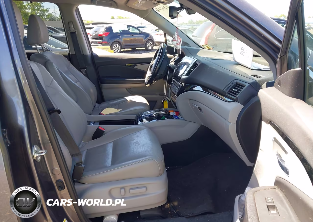 2016 Honda Pilot Elite VIN:5FNYF6H00GB110731 - 5