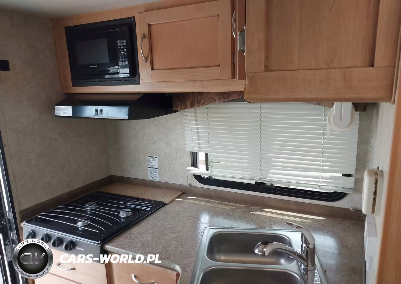 2014 Adventurer Truck Camper VIN:00000000000016979 - 12