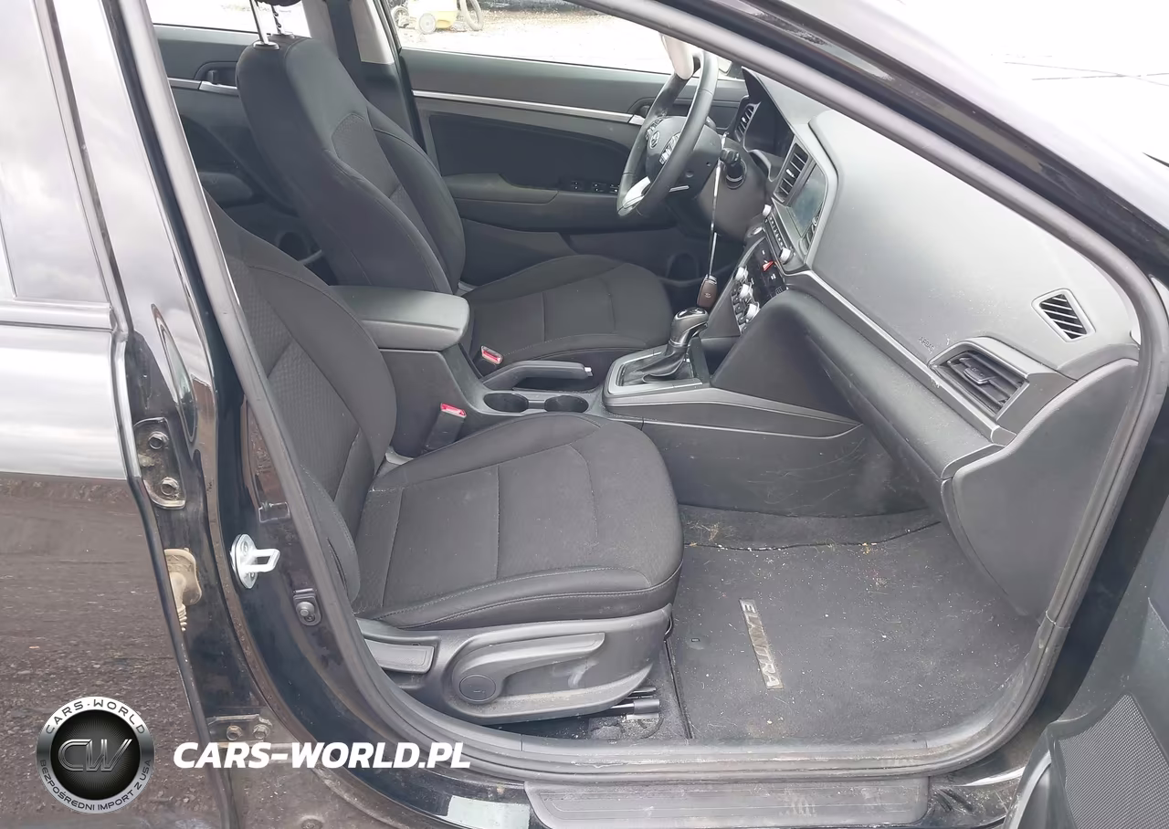 2019 Hyundai Elantra Value Edition VIN:5NPD84LF7KH429742 - 5