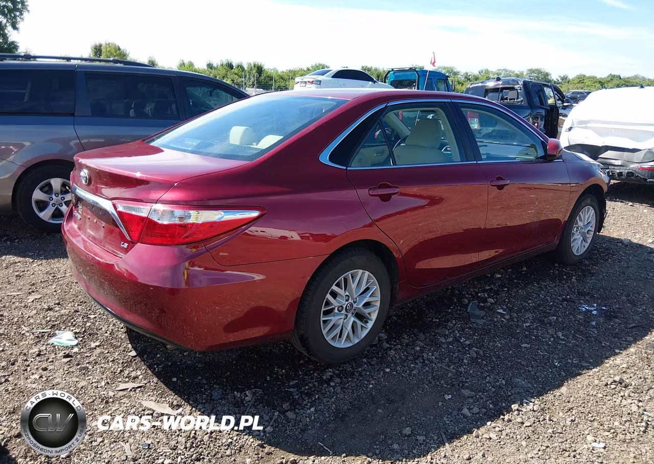 2016 Toyota Camry Le VIN:4T1BF1FK2GU598161 - 4