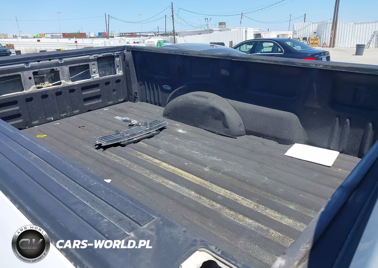 2018 Ford F-150 Xl VIN:1FTMF1CB5JKF29985 - 8
