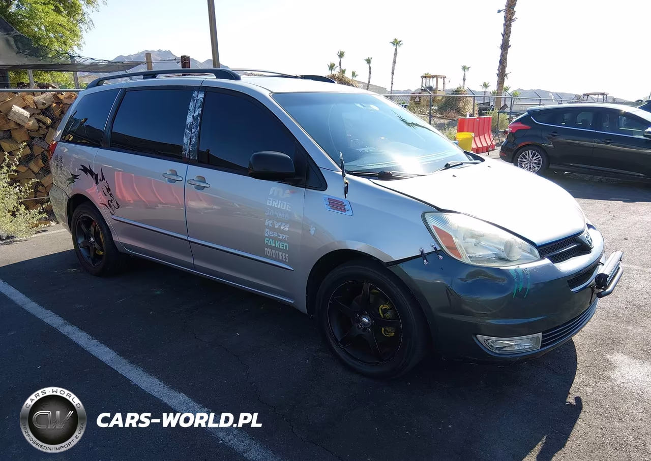 2004 Toyota Sienna Le