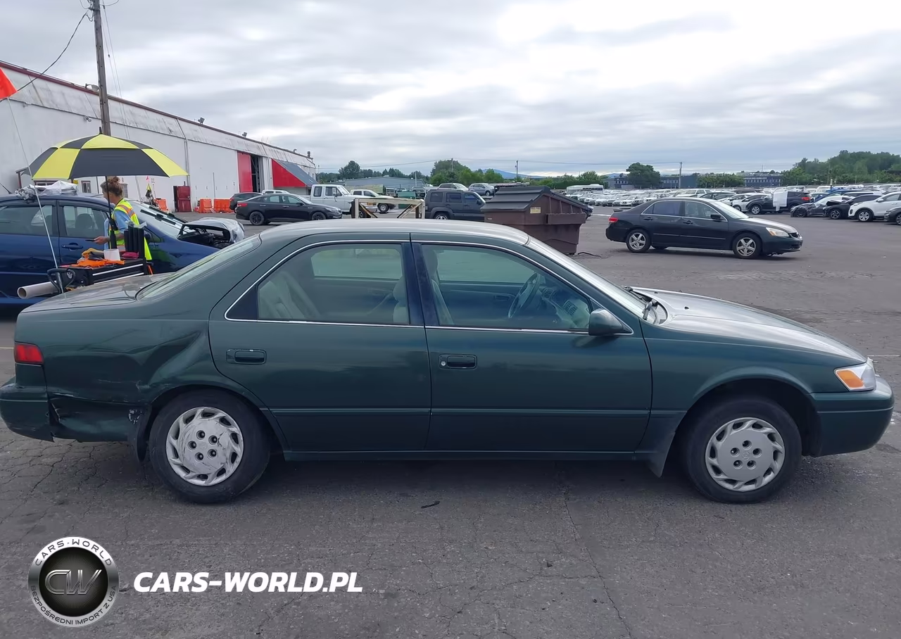 1999 Toyota Camry Le VIN:4T1BG22K3XU495453 - 13