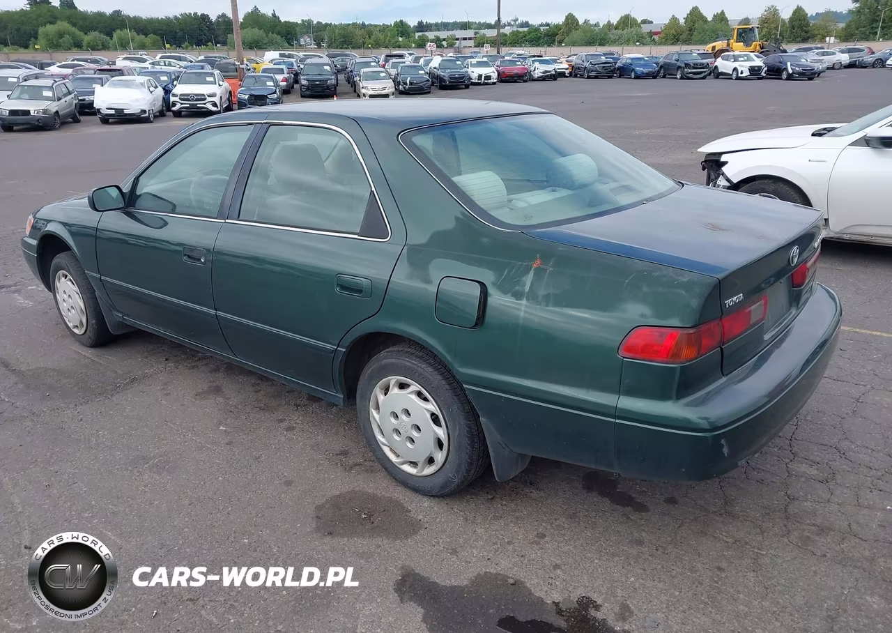1999 Toyota Camry Le VIN:4T1BG22K3XU495453 - 3