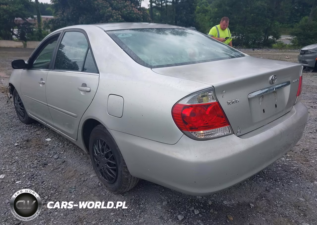 2005 Toyota Camry Std VIN:JTDBE32KX50312909 - 3