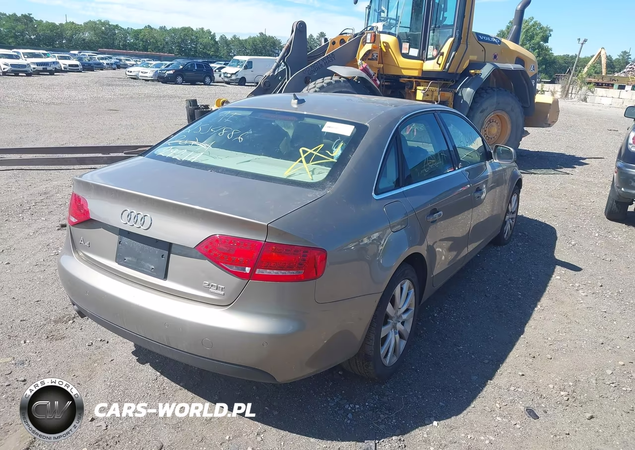 2010 Audi A4 2.0T Premium VIN:WAUFFAFL0AN037311 - 4
