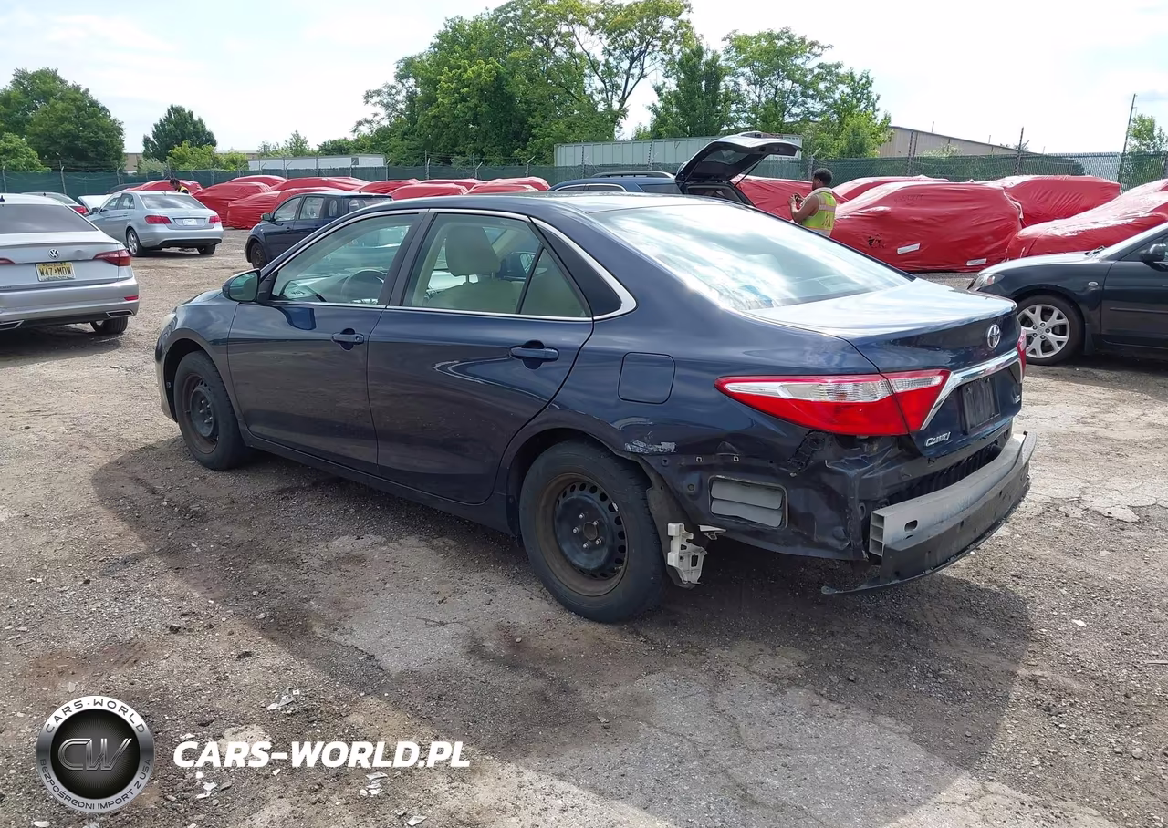 2016 Toyota Camry Le VIN:4T4BF1FK9GR542322 - 3