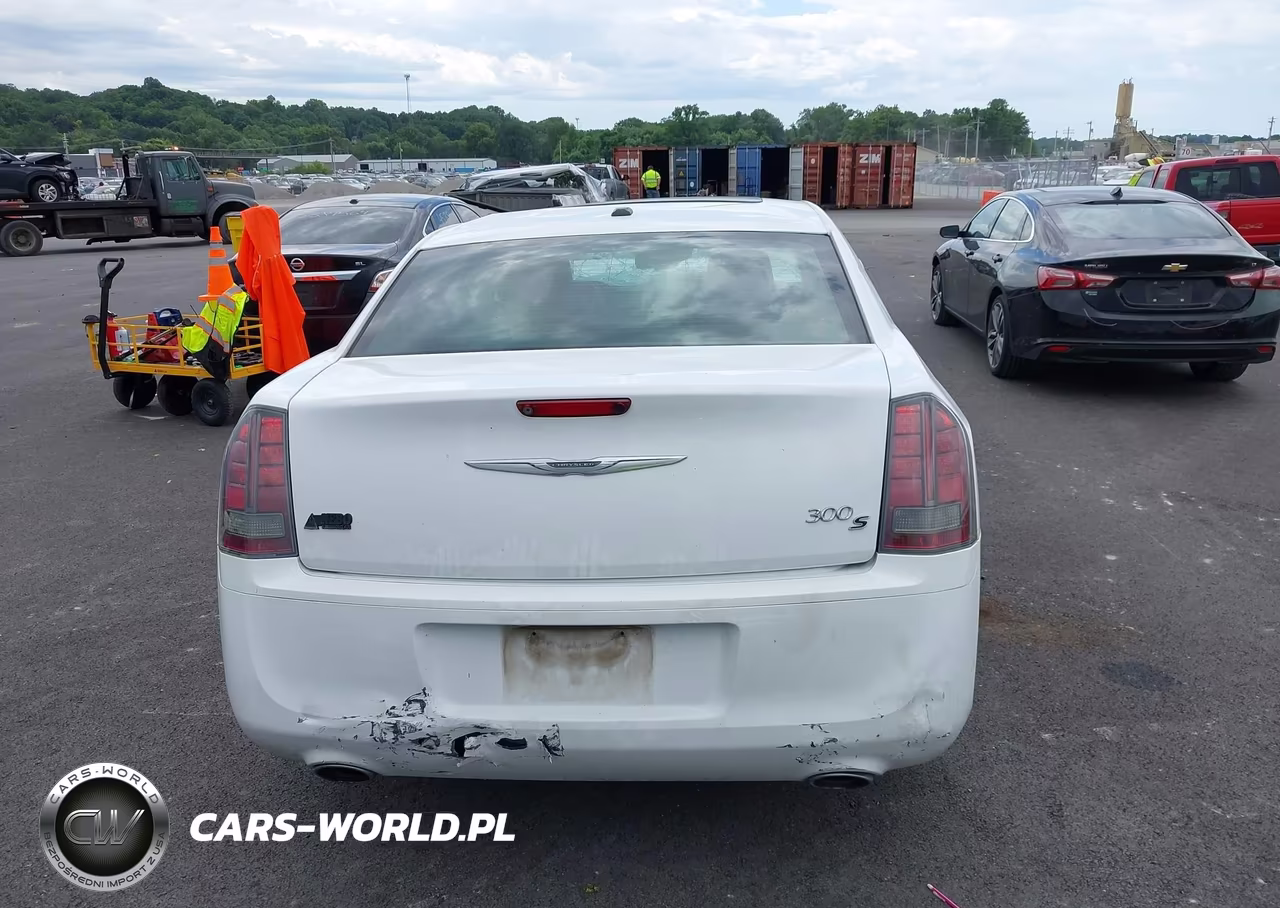 2014 Chrysler 300 300S VIN:2C3CCABG7EH380207 - 16