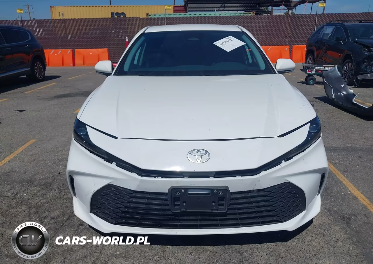 2025 Toyota Camry Le VIN:4T1DAACK6SU177757 - 13