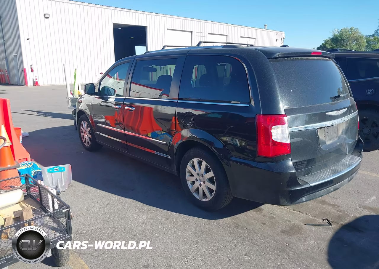 2014 Chrysler Town & Country Touring-L 30Th Anniversary VIN:2C4RC1CG5ER338813 - 3