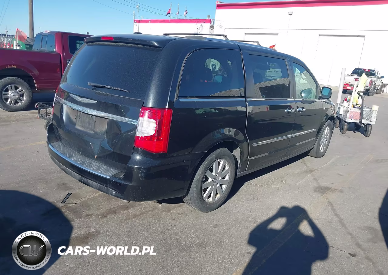 2014 Chrysler Town & Country Touring-L 30Th Anniversary VIN:2C4RC1CG5ER338813 - 4