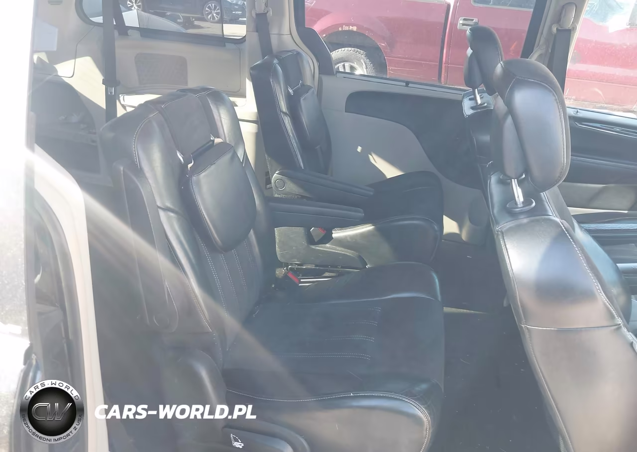 2014 Chrysler Town & Country Touring-L 30Th Anniversary VIN:2C4RC1CG5ER338813 - 8