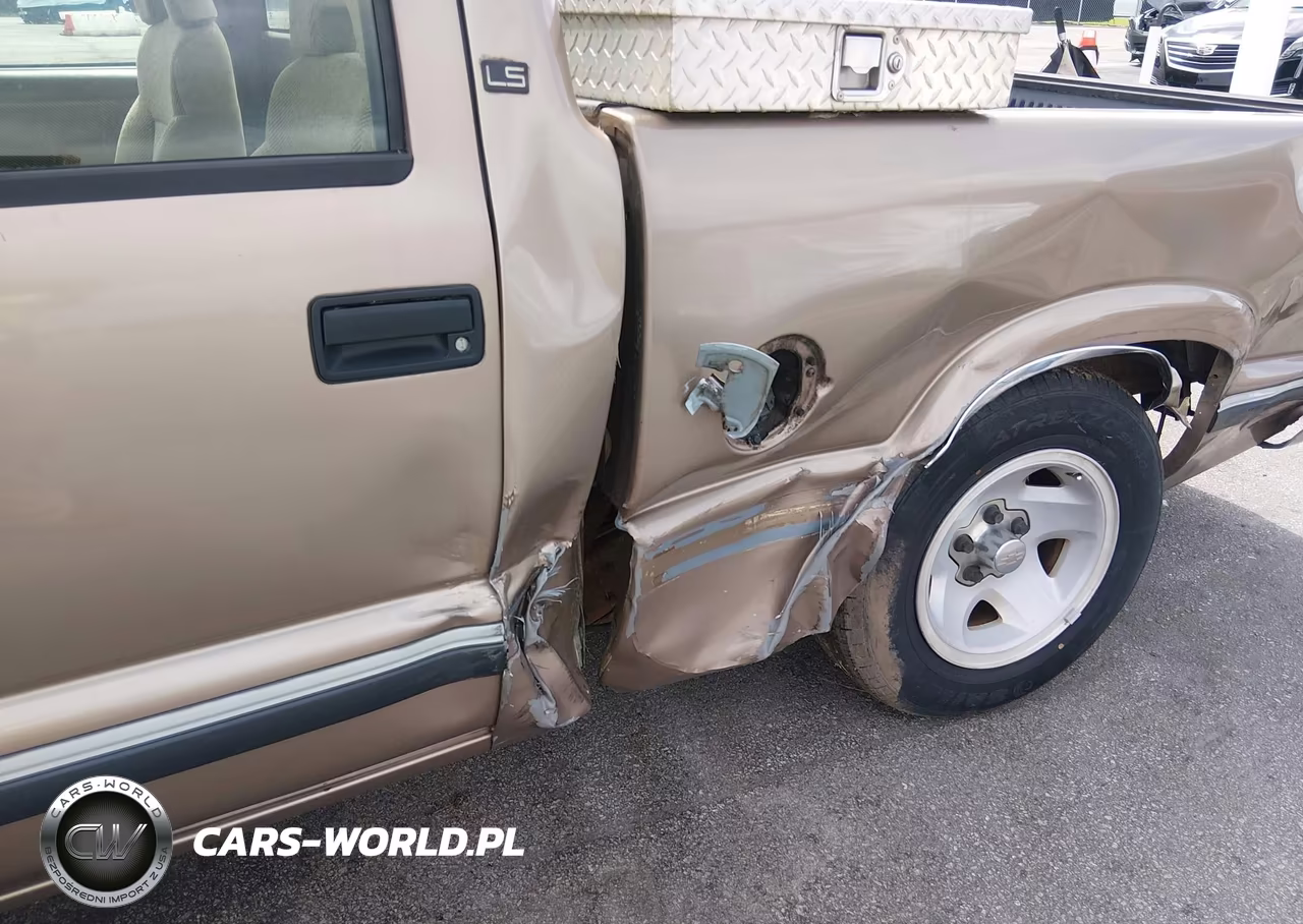 1996 Chevrolet S Truck S10 VIN:1GCCS1444T8142299 - 6