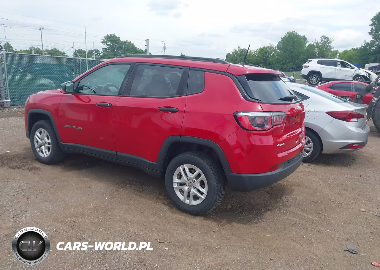 2018 Jeep Compass Sport 4X4 VIN:3C4NJDAB0JT334379 - 3