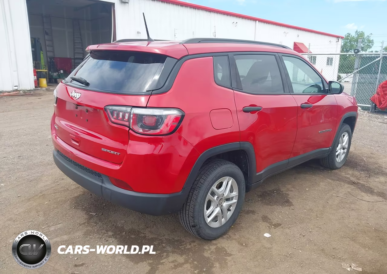 2018 Jeep Compass Sport 4X4 VIN:3C4NJDAB0JT334379 - 4