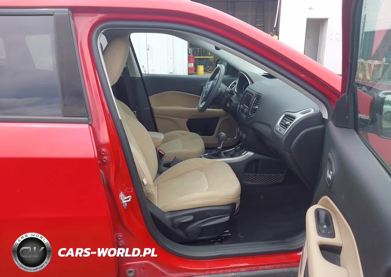 2018 Jeep Compass Sport 4X4 VIN:3C4NJDAB0JT334379 - 5