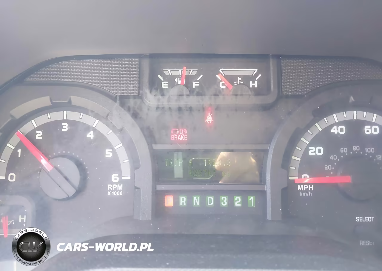 2011 Ford Econoline Commercial Cutaway VIN:1FDWE3FS2BDA45549 - 5