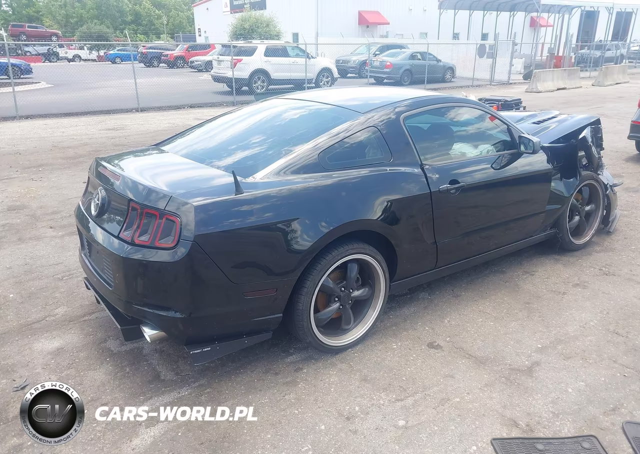 2014 Ford Mustang V6-V6 Premium VIN:1ZVBP8AM7E5290149 - 4